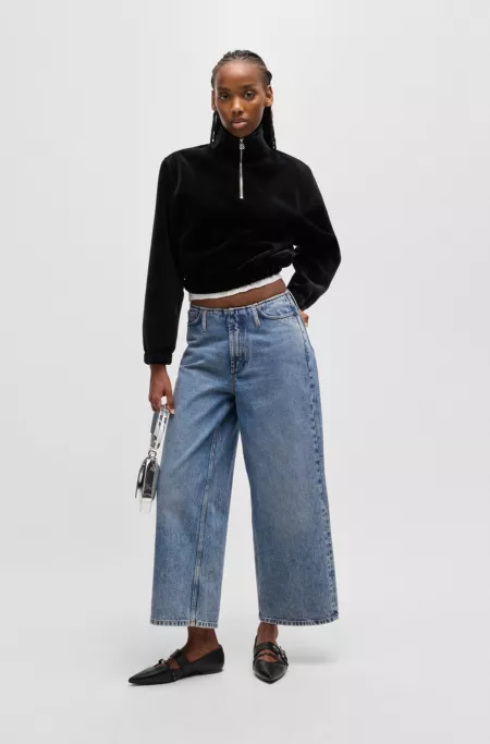 Relaxed-fit jeans with cropped length