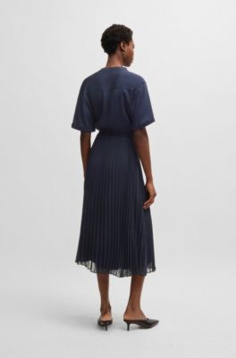 Robe &agrave; ceinture et jupe pliss&eacute;e, Bleu fonc&eacute;