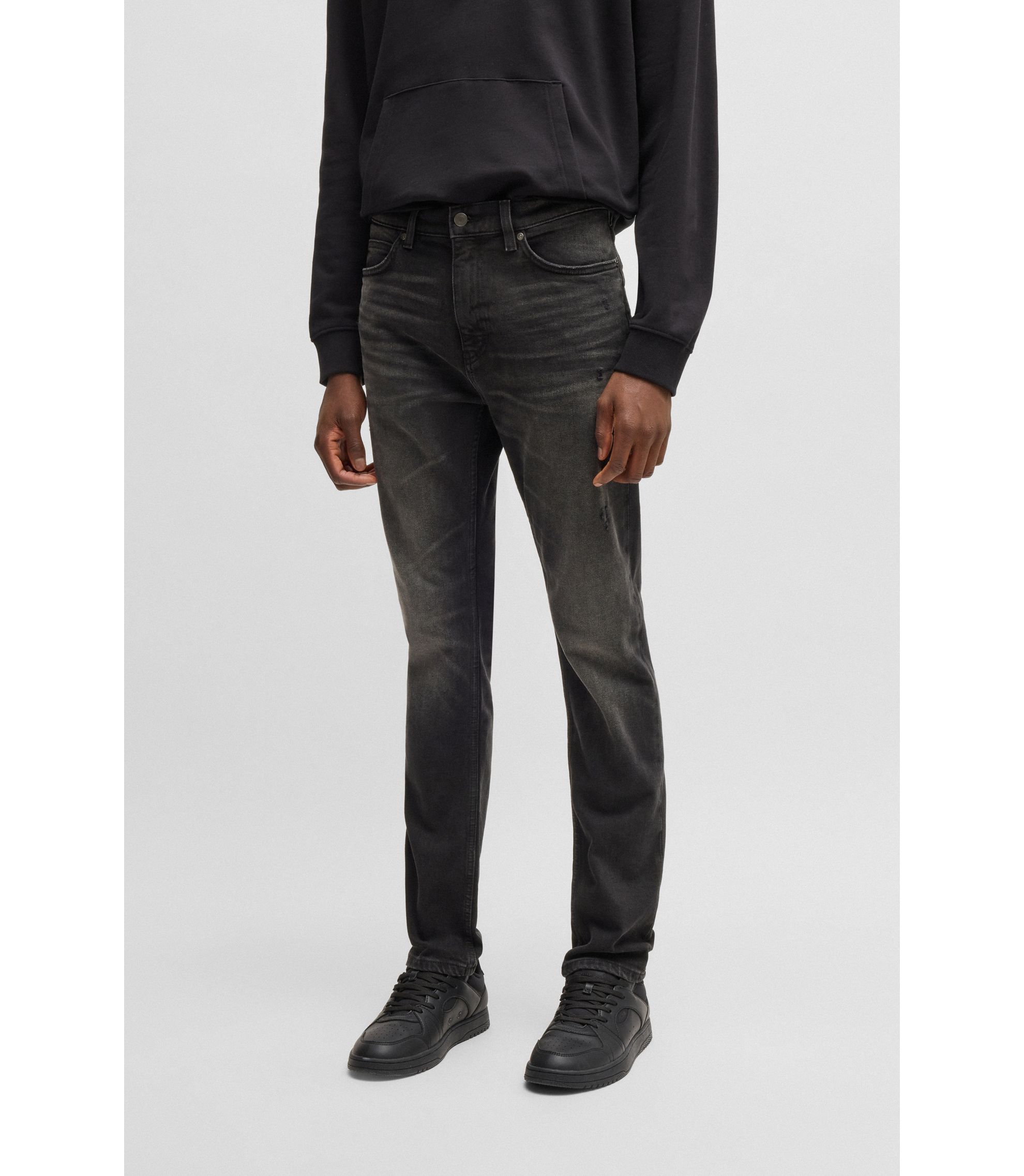 hbna50530597_008_350?wid=1980&