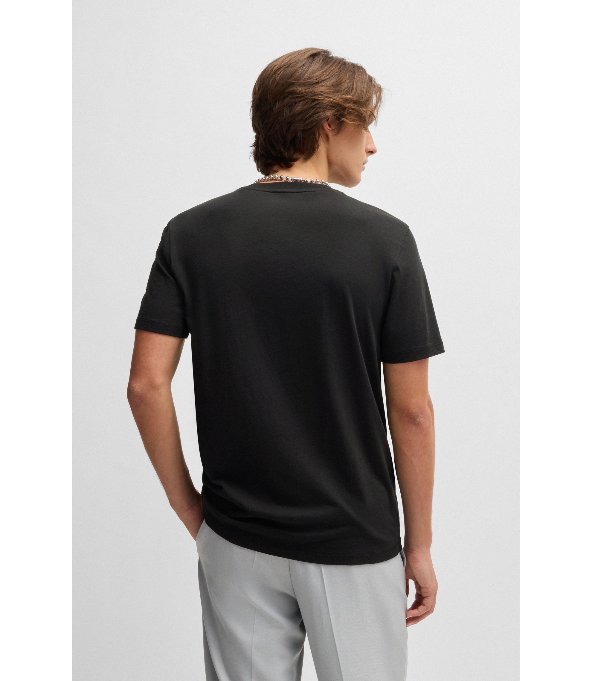 Tシャツ・カットソー HUGO Men T-shirt Black 50530641 001 HUGO - Cotton-jersey T-shirt with racing logo print - Black