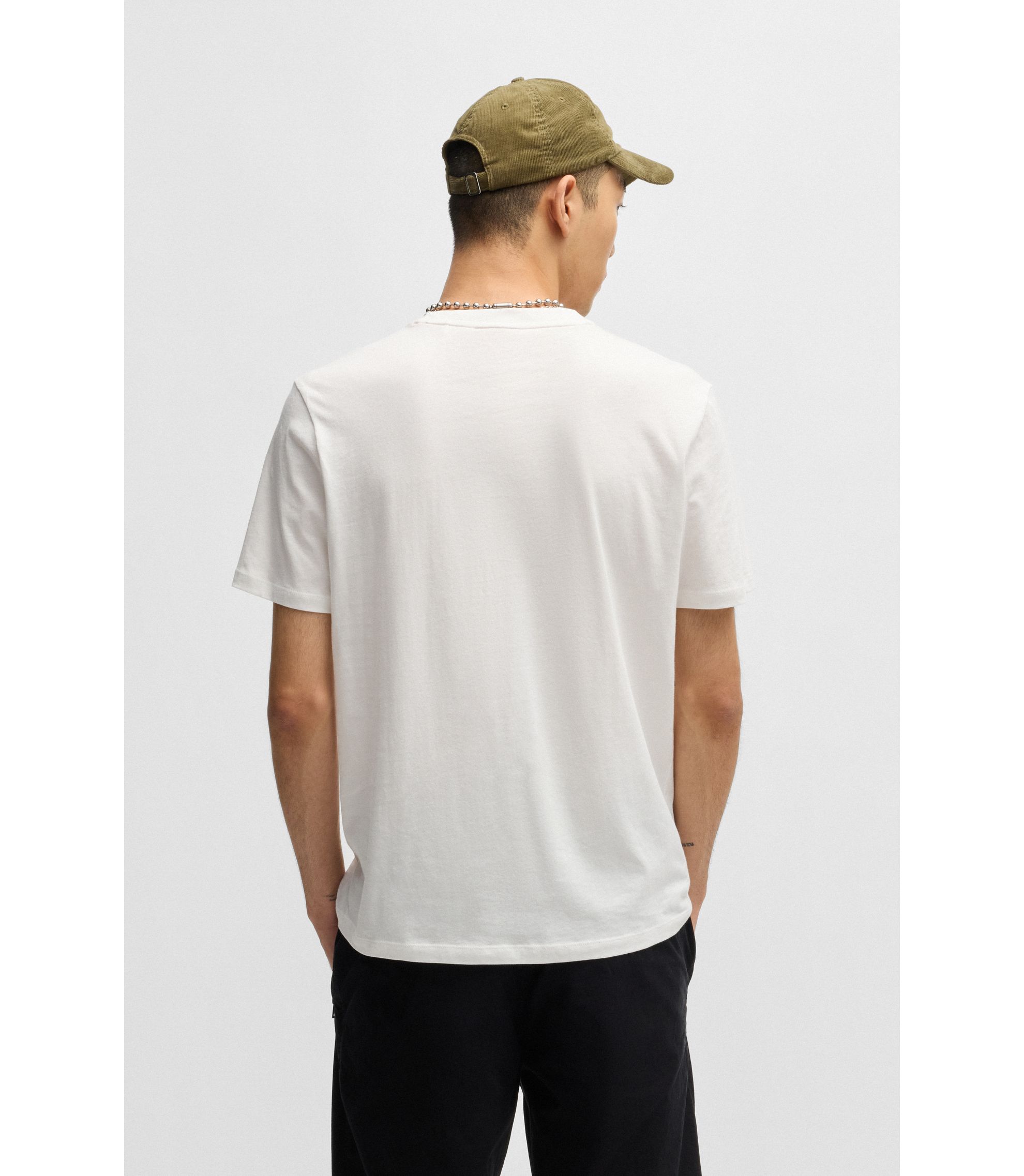 Tシャツ・カットソー HUGO Men T-shirt White 50530647 102 HUGO - Cotton-jersey T-shirt with racing logo print - White