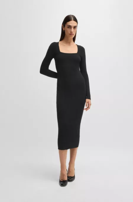 Knitted relaxed-fit dress with anti-bacterial finish