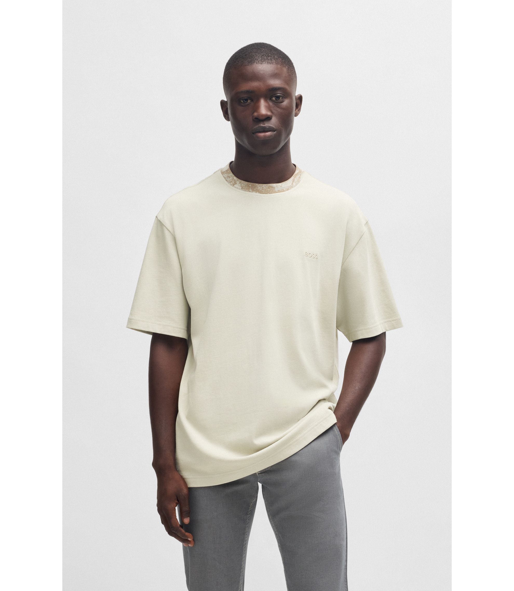 hbna50530747_271_350?wid=1980&