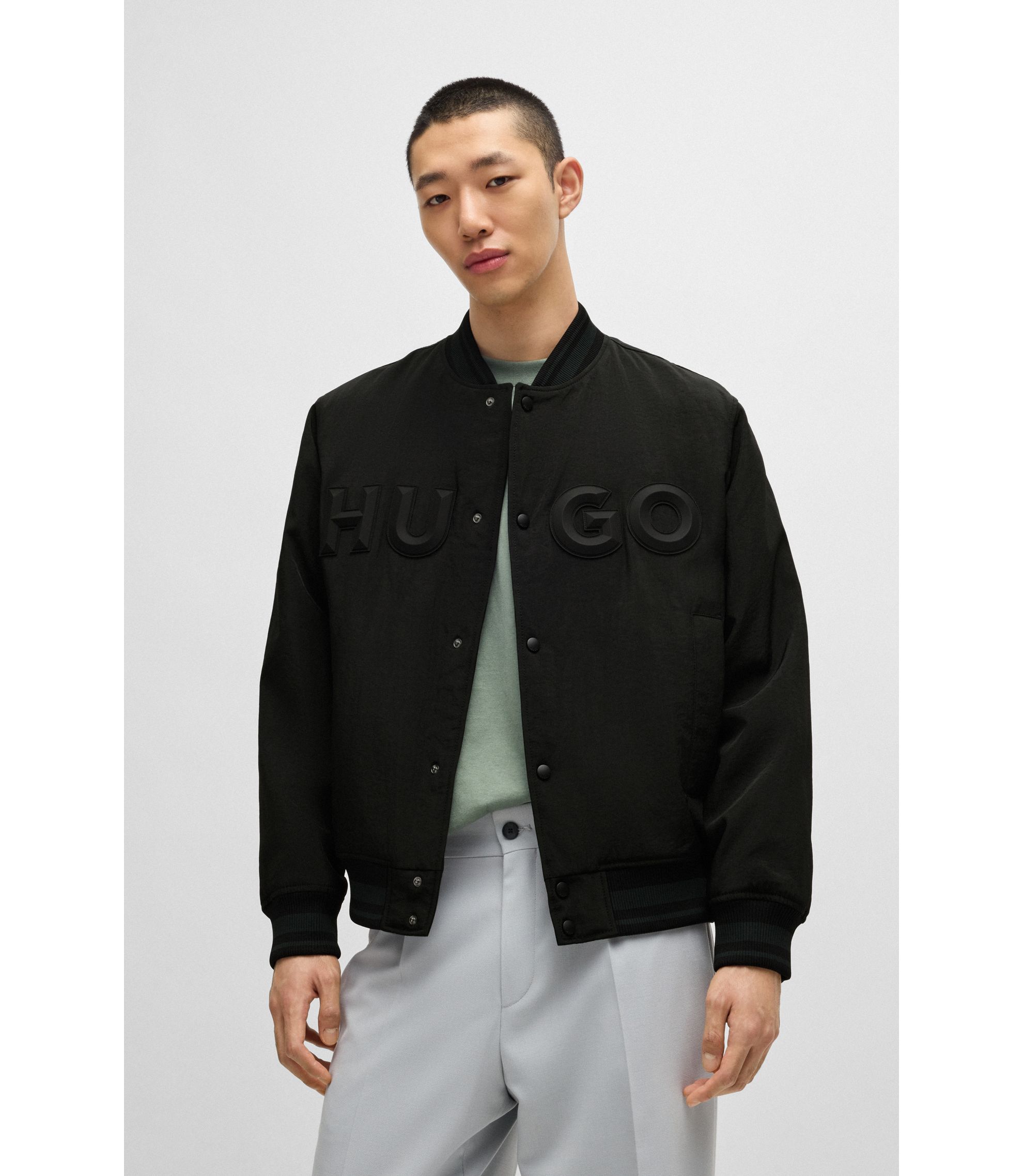【美品】HUGO BOSS 現行 ウール ボンバージャケット 44 ブラック 美品】HUGO BOSS 現行 ウール ボンバージャケット 44 ブラック BOSS