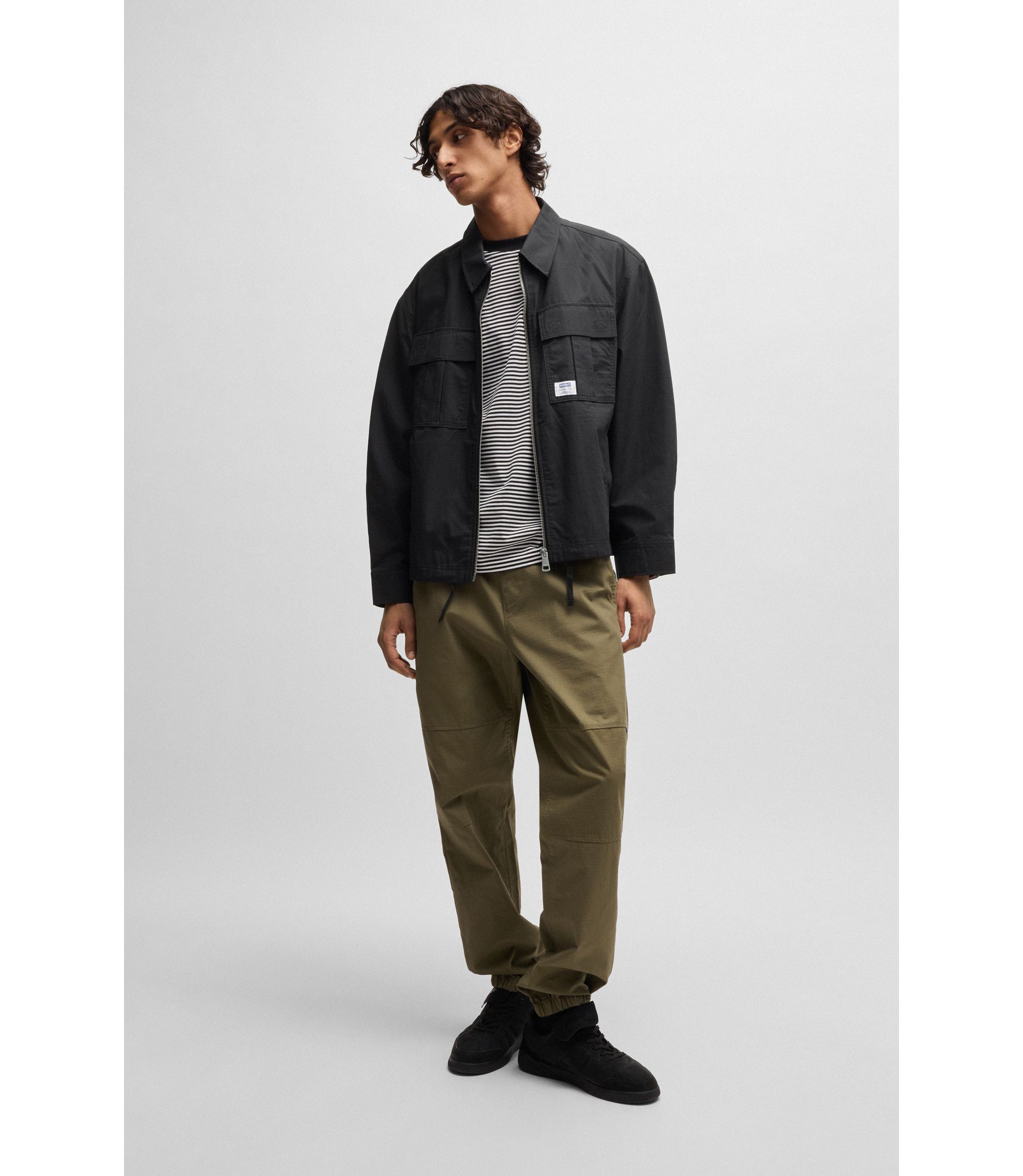 hbna50530801_001_300?wid=1980&