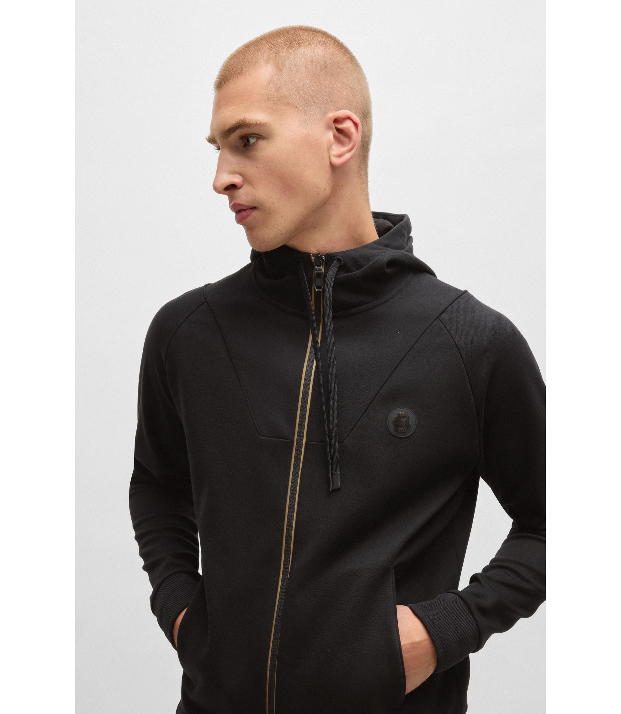 hbna50530969_001_340?wid=1980&