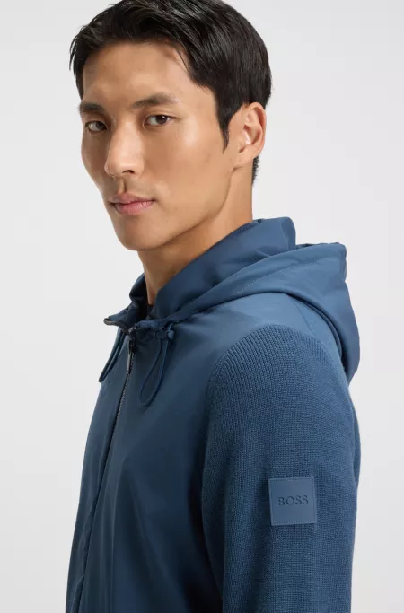 Softshell jacket with knitted details