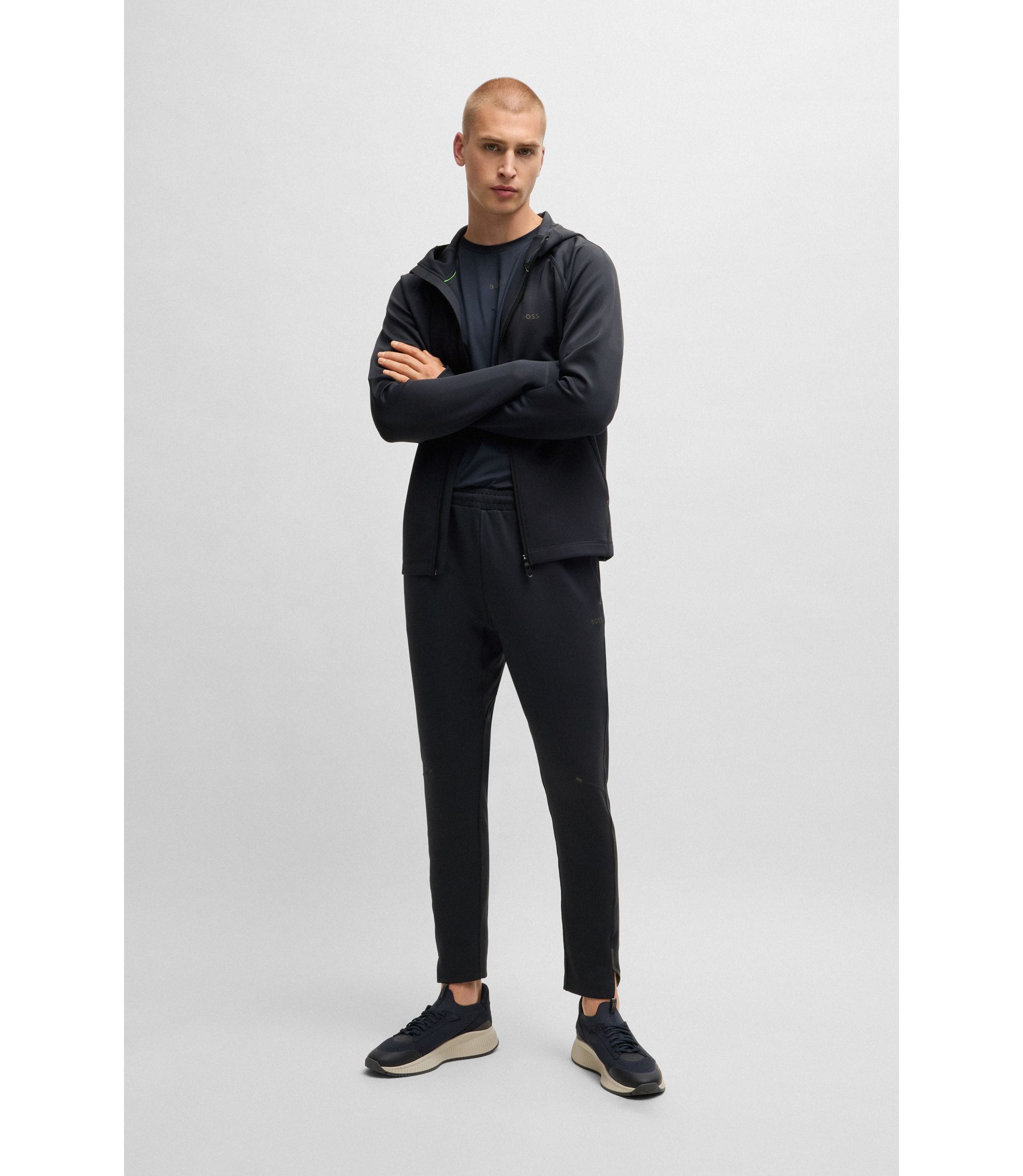 hbna50531224_402_300?wid=1980&