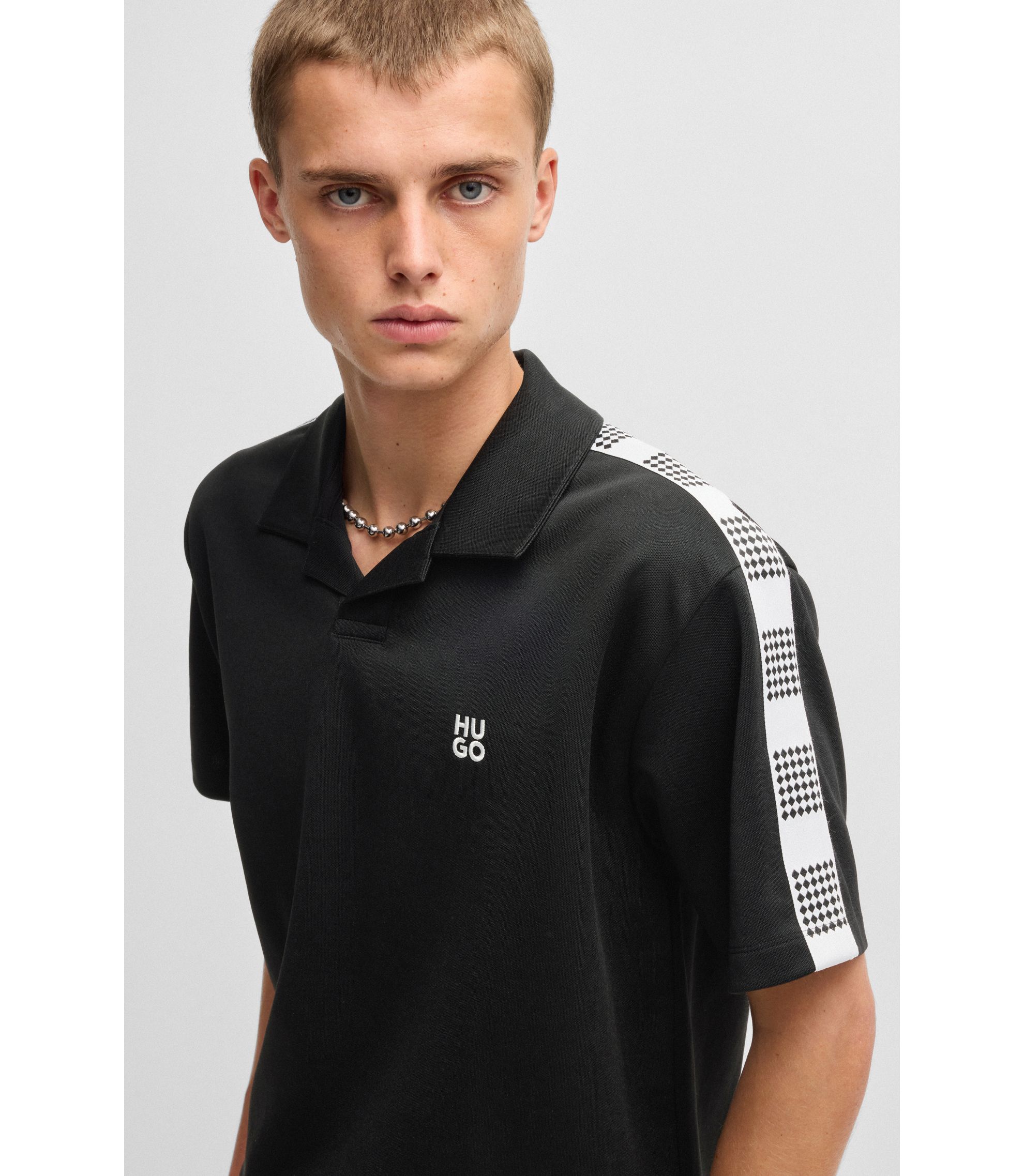 231【BRIEFING】LOGO TAPE POLO RELAXED FIT hbna50531311_001_340?wid=1980&