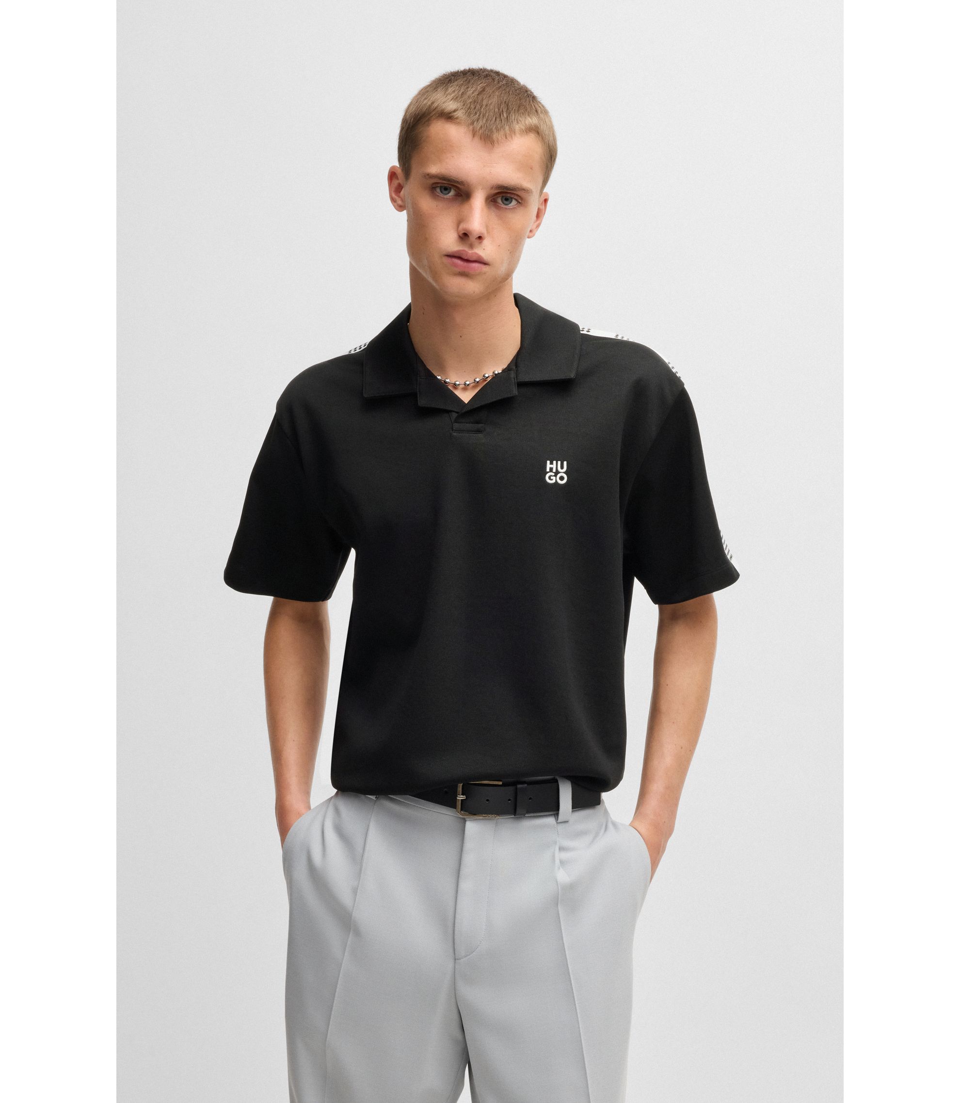 231【BRIEFING】LOGO TAPE POLO RELAXED FIT hbna50531311_001_350?wid=1980&