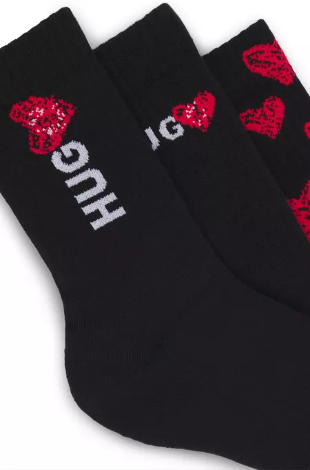 Three-pack of quarter-length socks with heart motifs