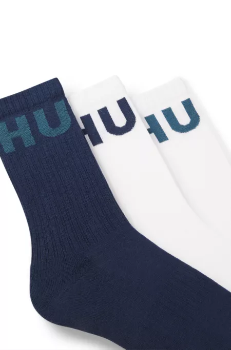 Three-pack of ribbed ankle socks with logos