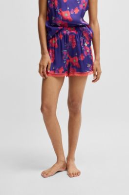 Short de pyjama en satin avec finitions en dentelle, Fantaisie