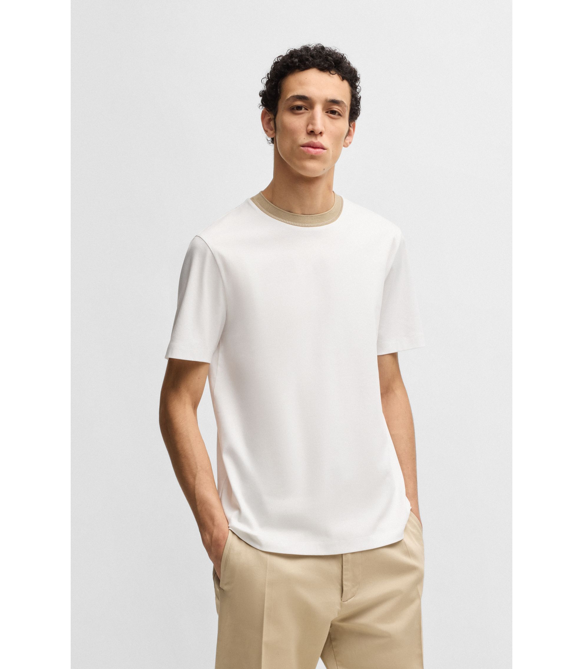 Tシャツ・カットソー BOSS Men T-shirt White 1 50531793 100 BOSS - Mercerized-cotton slim-fit T-shirt with collar stripe