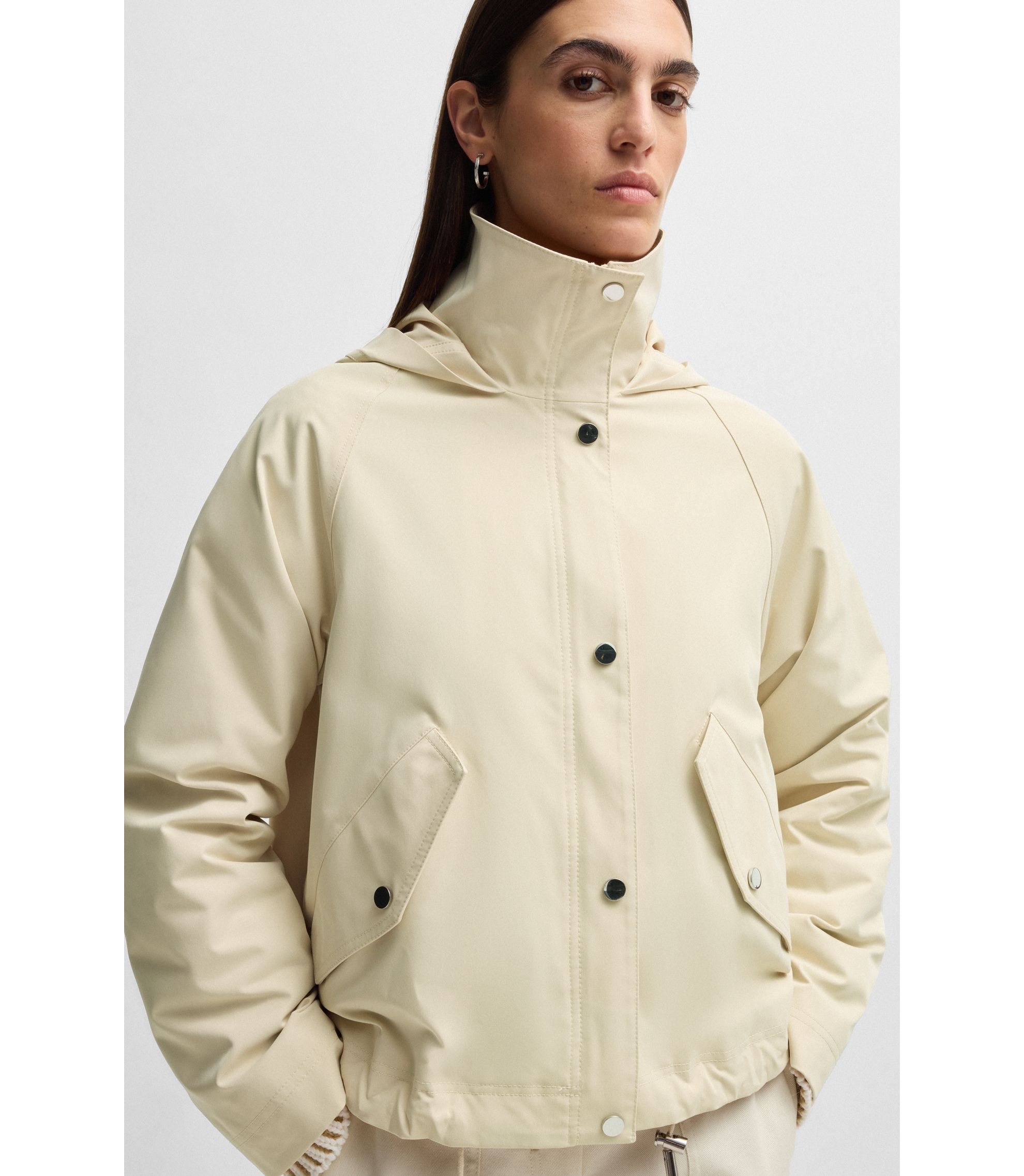 hbna50531879_285_340?wid=1980&