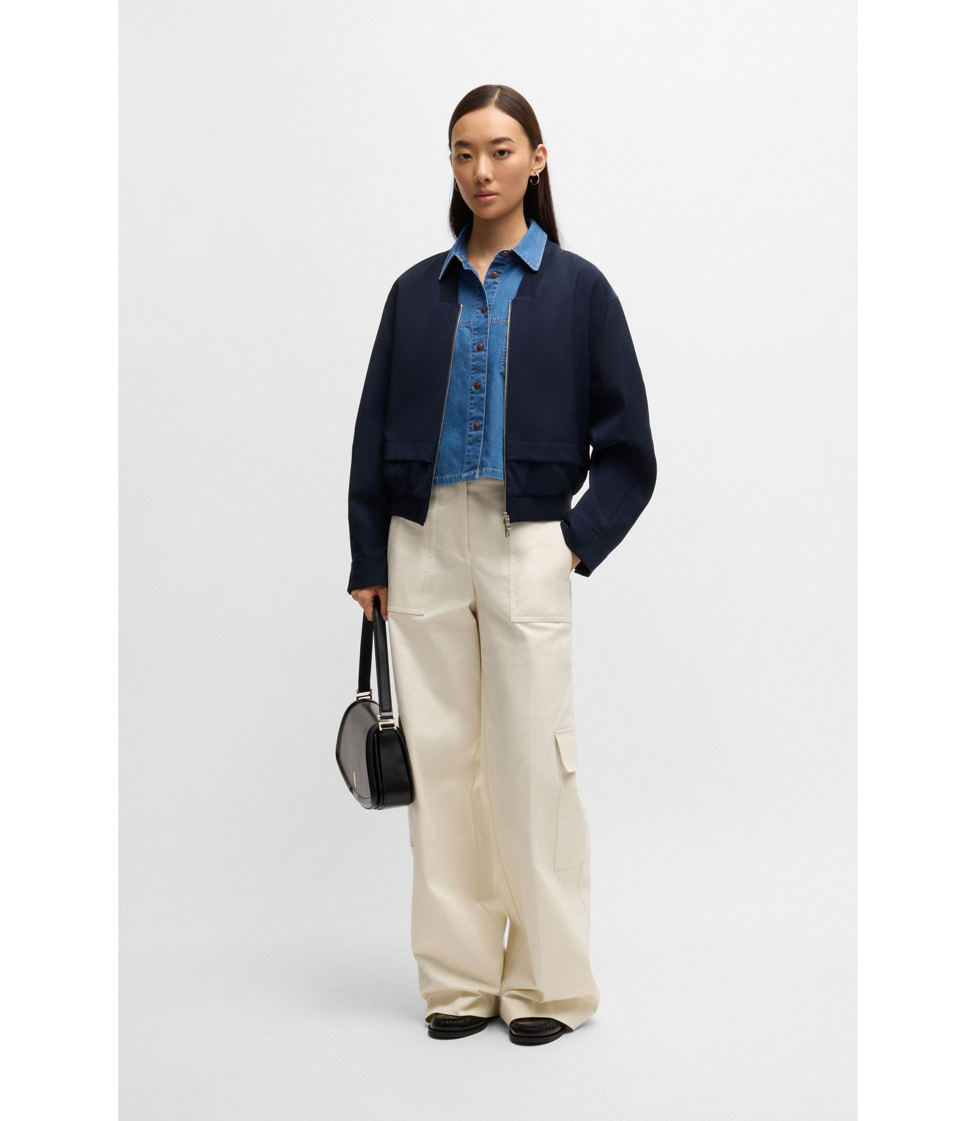 hbna50531883_406_300?wid=1980&