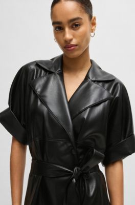 Vestido relaxed fit estilo gabardina de piel sint&eacute;tica, Negro