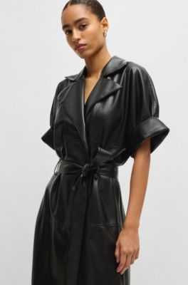 Vestido relaxed fit estilo gabardina de piel sint&eacute;tica, Negro