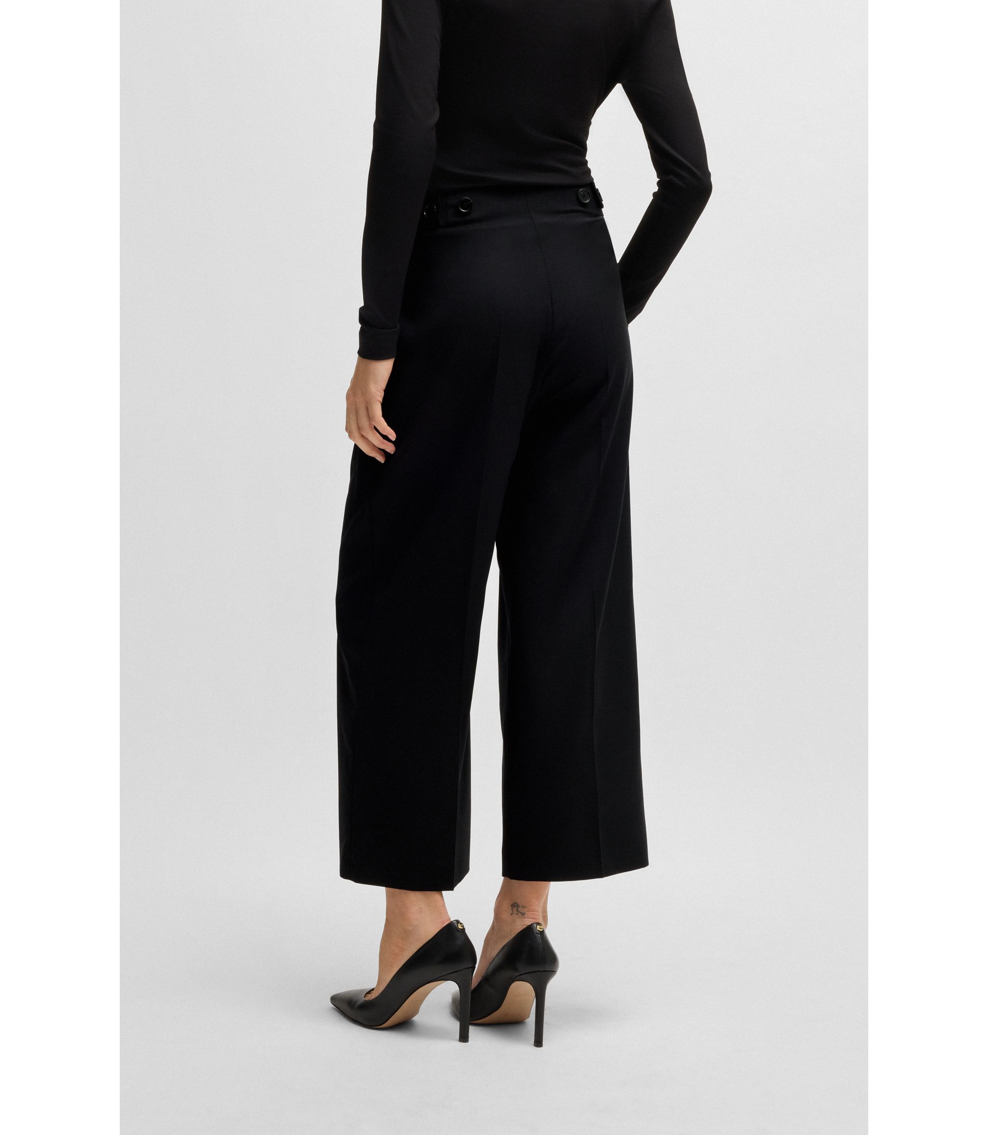 hbna50531903_001_360?wid=1980&