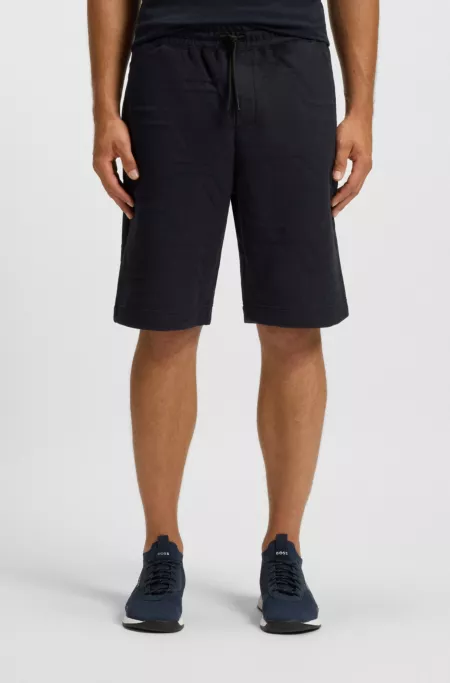 Relaxed-fit shorts with hexagonal quilting