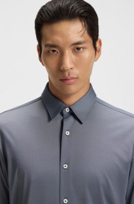 Camisa slim fit en tejido el&aacute;stico t&eacute;cnico con estructura, Gris
