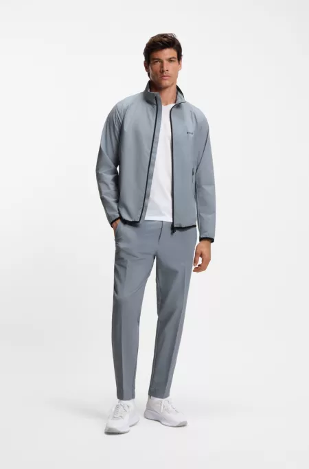 Water-repellent golf jacket in super-stretch poplin