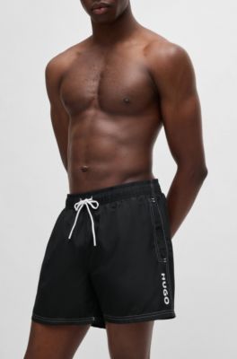 Ba&ntilde;ador tipo shorts con forro integral y logo estampado, Negro