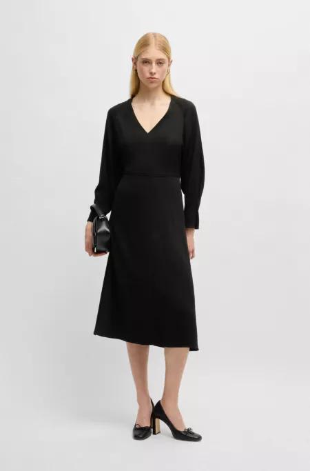 V-neck dress with button cuffs