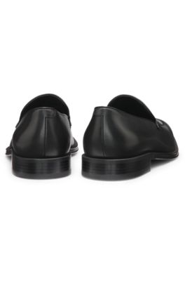 Leather loafers with apron toe, Black