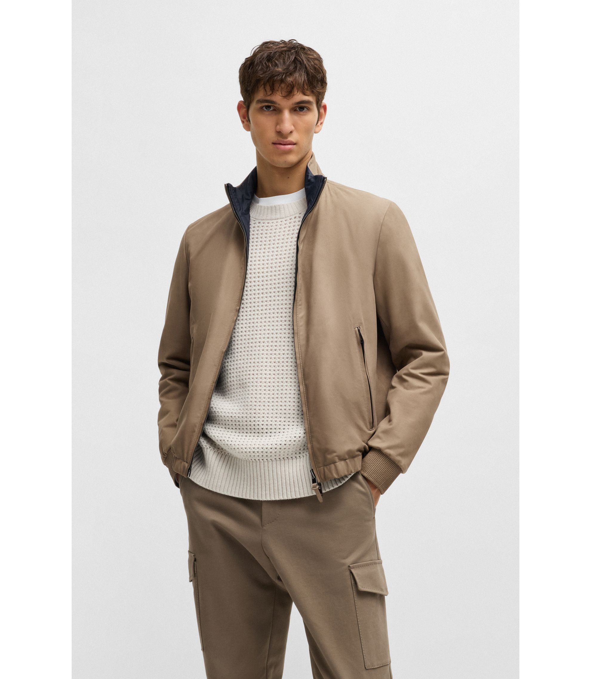 hbna50534080_376_350?wid=1980&