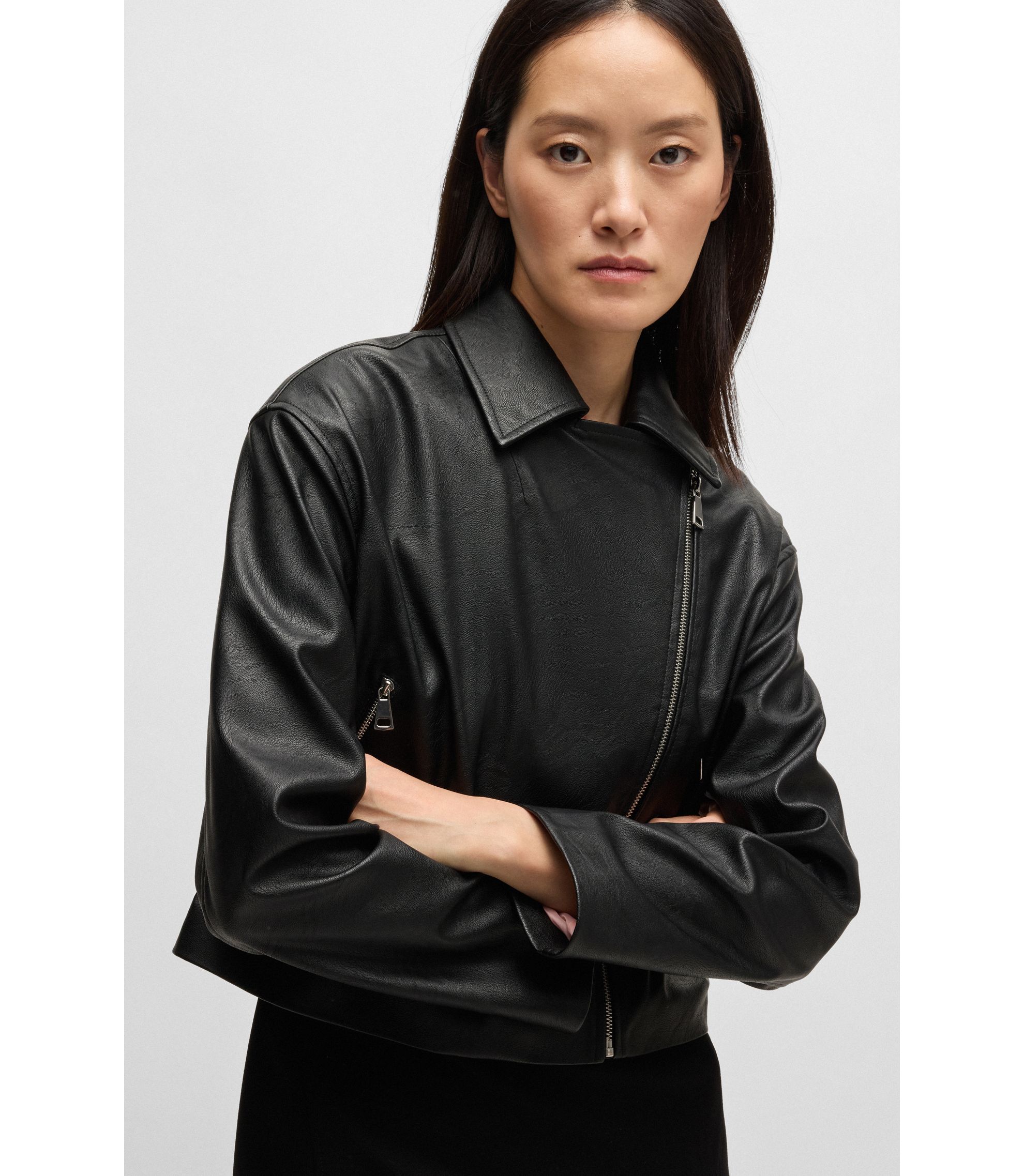 hbna50534177_001_340?wid=1980&