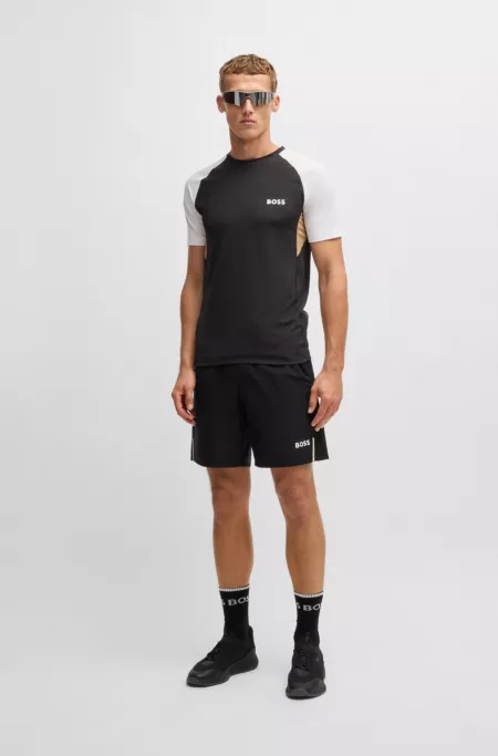 Active tennis shorts in quick-dry super-stretch fabric