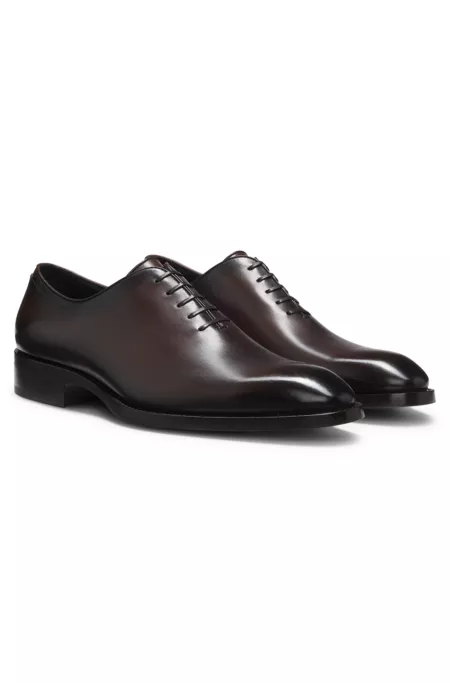 Italian-made Oxford shoes in burnished leather