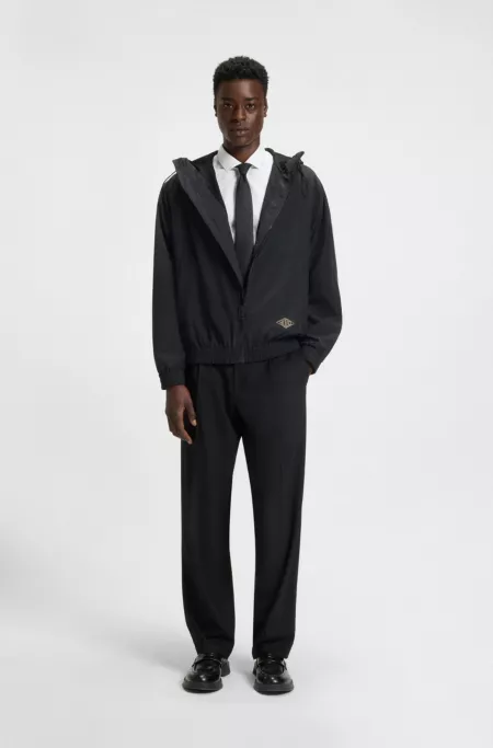 Hooded windbreaker jacket with mesh lining