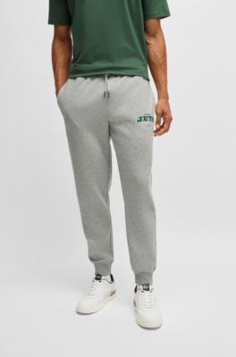 Pantalones de ch&aacute;ndal BOSS x NFL con cinta y detalles especiales de la marca, Jets