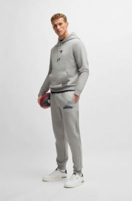 Sudadera BOSS x NFL en interlock con capucha y detalle especial de la marca, Patriots