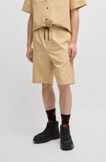 Relaxed-fit shorts in cotton seersucker