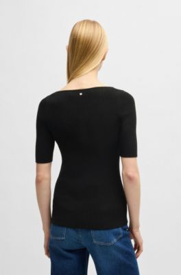 Knitted sweater with V neckline in slim fit, Black