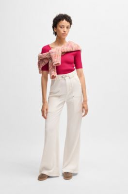 Knitted sweater with V neckline in slim fit, Pink