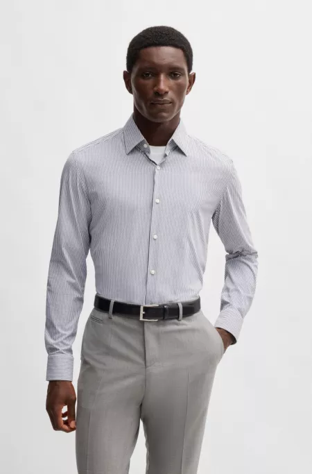 Slim-fit shirt in striped performance-stretch fabric