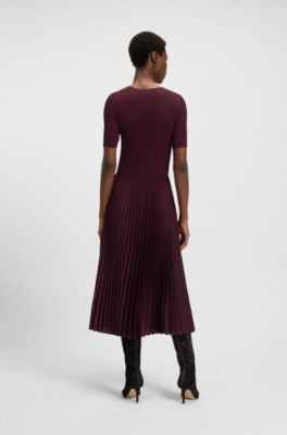 Vestido de mezcla de materiales con falda plisada, P&uacute;rpura oscuro