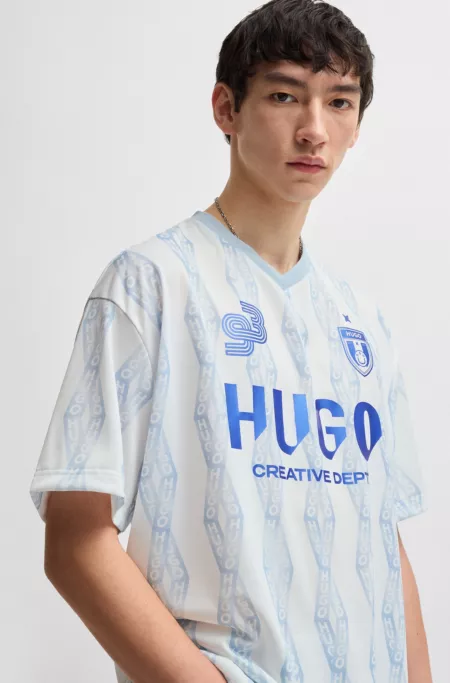 Oversize-fit T-shirt with football-inspired artwork