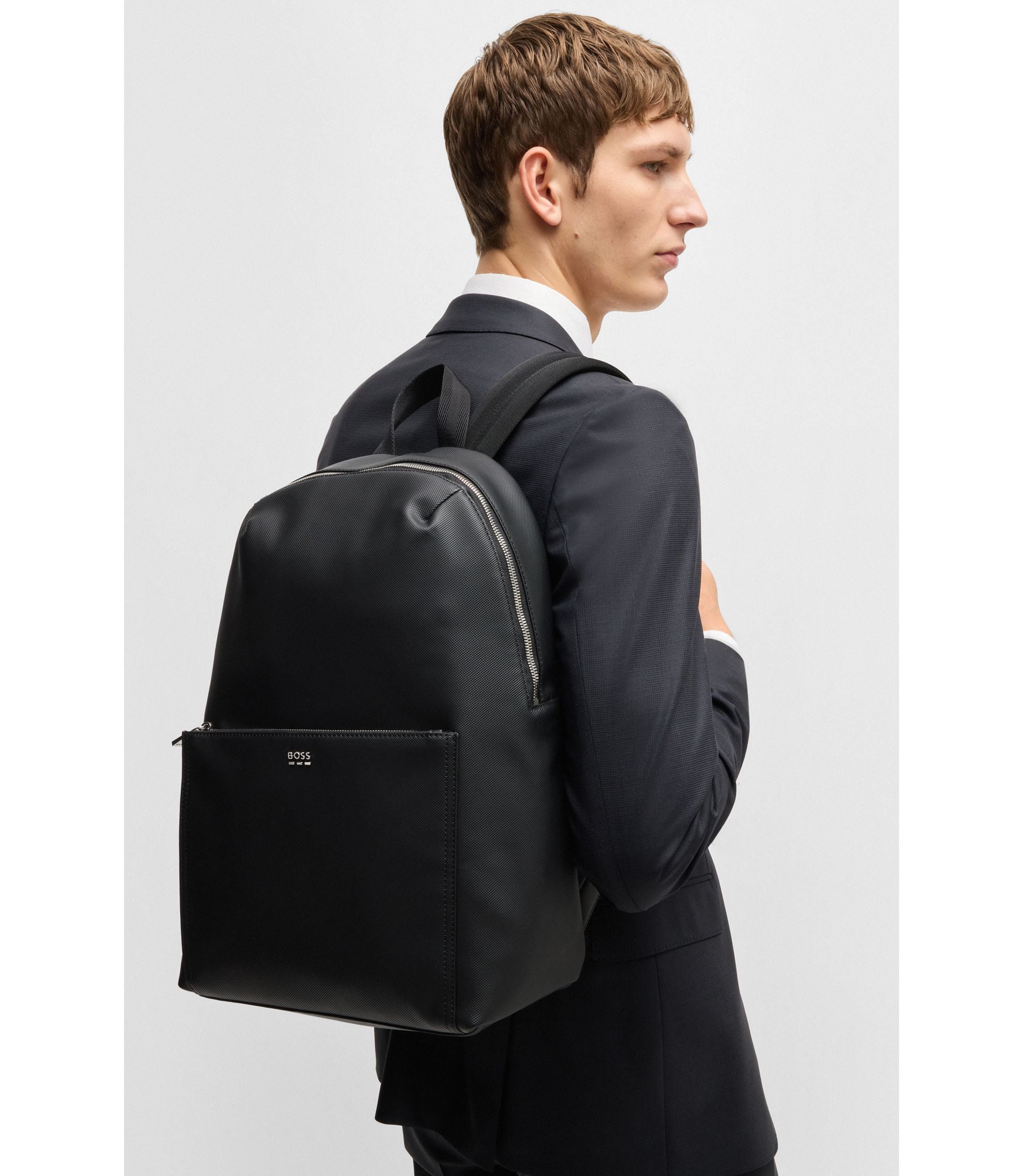 hbna50536103_001_300?wid=1980&