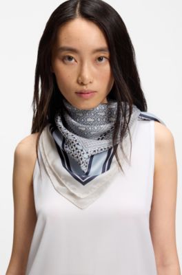 Monogram scarf in silk twill, Light Blue
