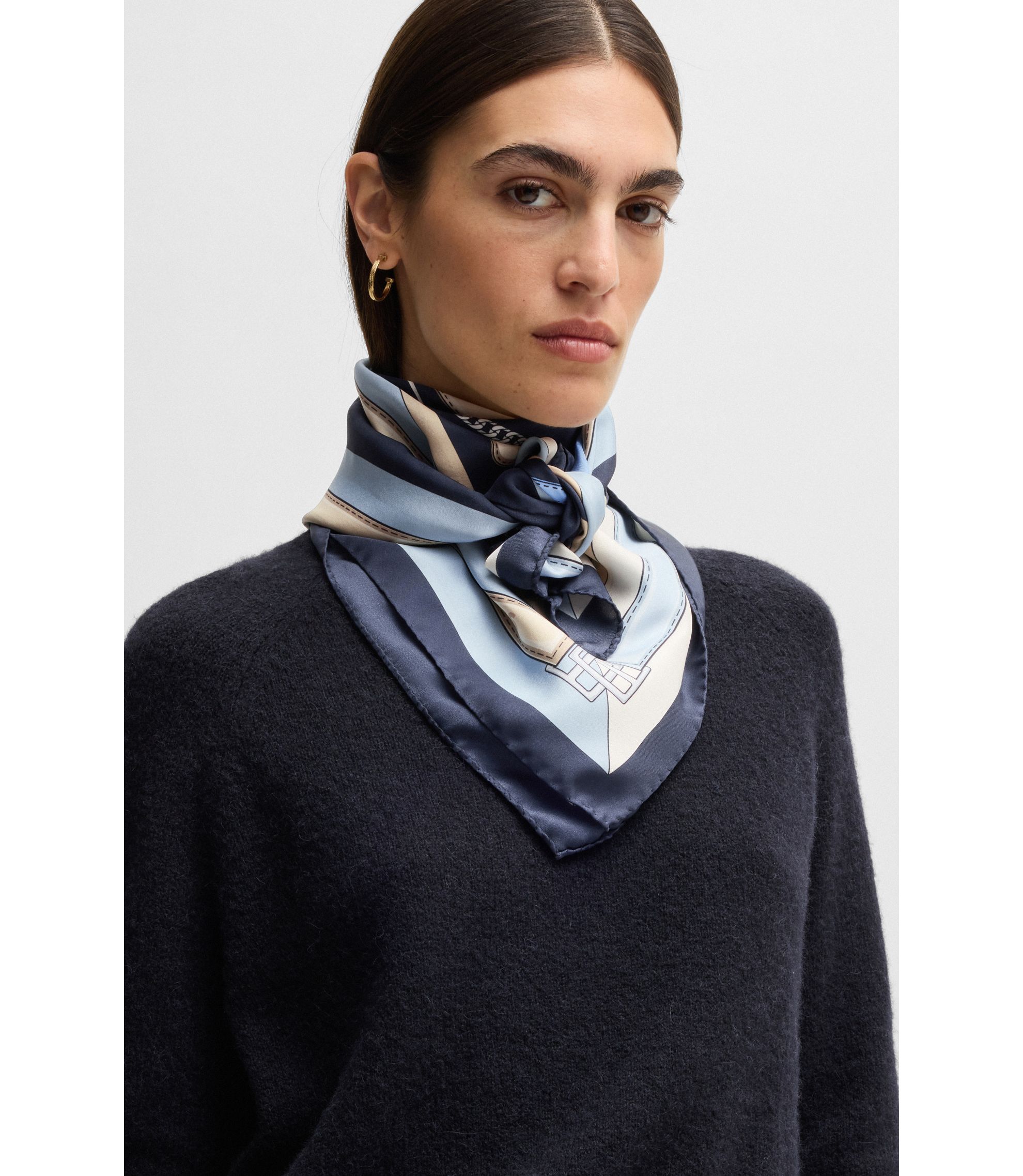 スカーフ BOSS Woman Scarf Beige 50536118 991 hbna50536118_992_340?wid=1980&