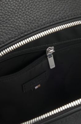 Mochila de piel granulada italiana con logo grabado, Negro