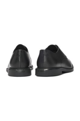 Derby shoes in grained leather, Black