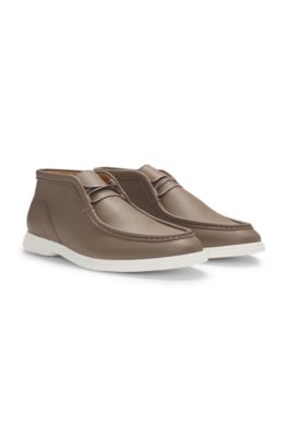 Hugo Boss Desert Boots In Tumbled Leather With Apron Toe In Beige