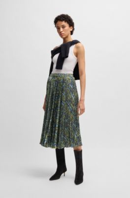 Midi-length skirt in printed pliss&eacute; satin, Patterned