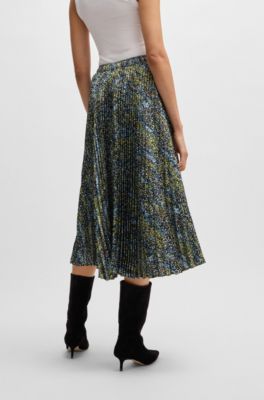 Midi-length skirt in printed pliss&eacute; satin, Patterned